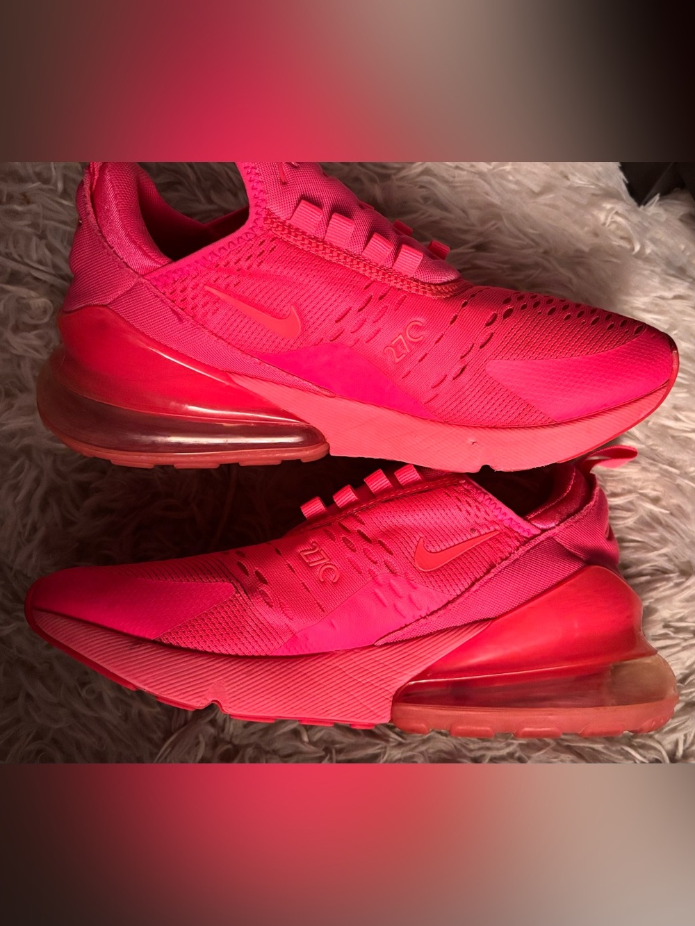 Used Nike Women’s Athletic Shoes in Bright Pink - Picture 7 of 7